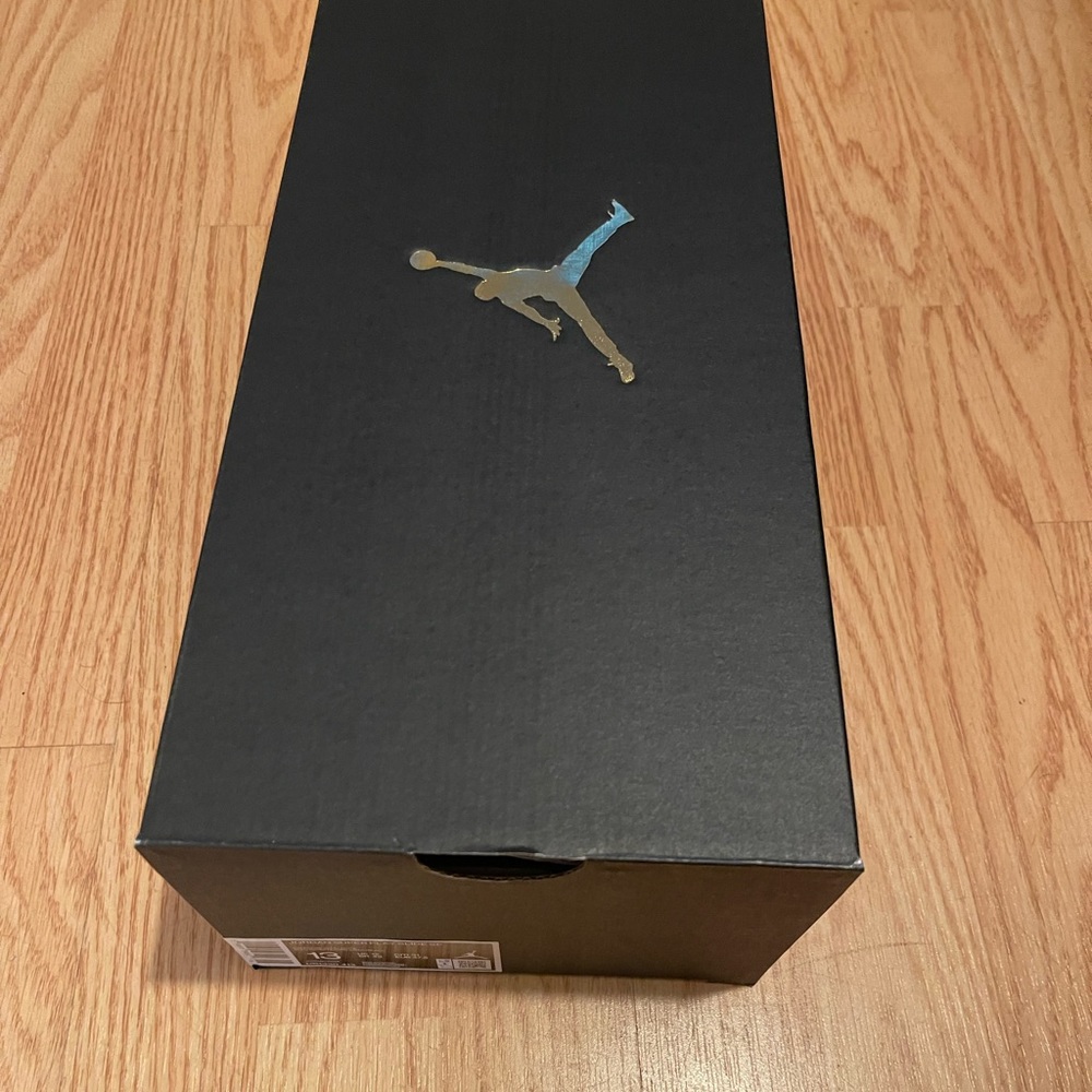 Jordan x J. Balvin “Super Play” slides, New in Box, M13 - Picture 9 of 9